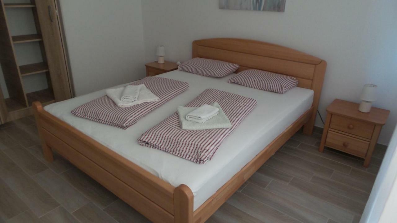 Apartments Antonio Rogoznica  Extérieur photo